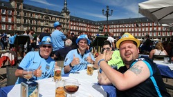 I tifosi del Manchester City a Madrid: che festa in Plaza Mayor!