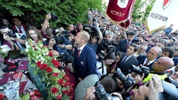 In migliaia a Superga per ricordare il Grande Torino