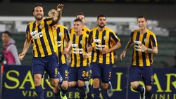 Verona-Juventus 2-1: Toni saluta la serie A con un gol