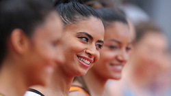 F1, le grid girls infiammano il Gp di Spagna