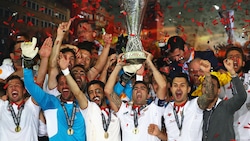 Europa League, il Siviglia alza la coppa