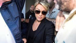 Berlusconi operato, la Pascale arriva al San Raffaele per stare vicino al suo Silvio