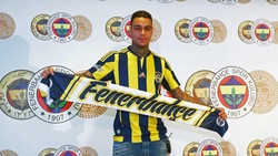 Fenerbahce, visite mediche e firma per Van der Wiel