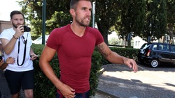 Roma, Strootman a Villa Stuart: l'olandese è sorridente e in forma