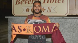 Juan Jesus a Pinzolo, eccolo con la sciarpa della Roma