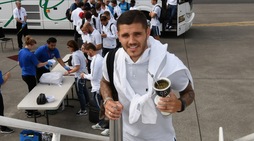 Serie A, l'Inter in volo verso Salt Lake City: Icardi non rinuncia alla bombilla di yerba mate
