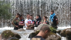 Serie A Napoli, Callejon, Jorginho e Hysaj nel fiume ghiacciato