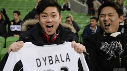 La Juventus si allena, tifosi impazziti a Melbourne