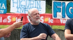 Napoli, un caffè per De Laurentiis