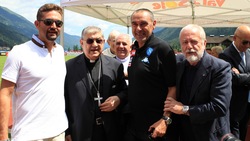 Napoli, il cardinale Sepe benedice gli azzurri a Dimaro