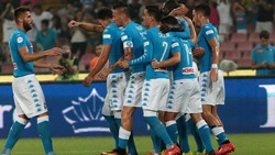 Napoli-Nizza 3-0, Koulibaly e Mertens onorano i 90 anni azzurri