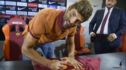 La Roma presenta Fazio: «Testa al Porto»