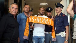 Roma, ecco il nuovo rinforzo: Bruno Peres arriva a Fiumicino