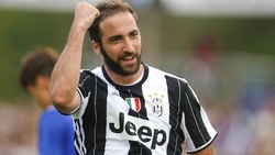 Juventus, per Higuain primo gol in bianconero a Villar Perosa