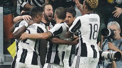 Juventus-Fiorentina 2-1: Higuain firma la prima vittoria bianconera