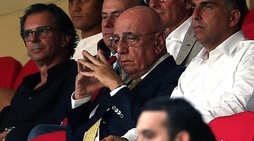 Milan, a San Siro contestazione per Galliani e applausi a Mihajlovic