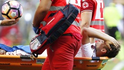 Torino, brutto infortunio per Ljajic: esce in barella