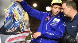 MotoGp, Rossi supporta i medici che operano in Africa