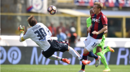 Bologna-Cagliari: Storari stende Krejci, rossoblù in dieci