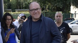 Tennis & Friends, Verdone guida la parata dei vip