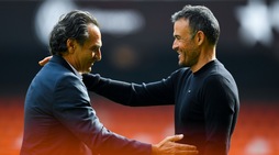 Liga: Prandelli-Luis Enrique, l'abbraccio prima della sfida
