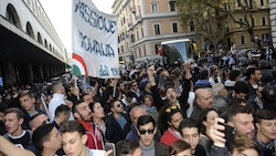 Lazio verso Napoli, a Termini tantissimi tifosi presenti