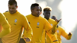 Juventus, Hernanes e Alex Sandro che grinta a Vinovo