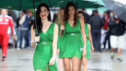 F1, Gp Brasile: piove sul circuito, arrivano le ombrelline...