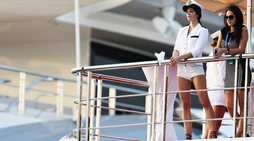 F1, Gp Abu Dhabi: spettatrici sexy sullo yacht