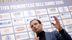 Allegri, che stile ai premi Ussi