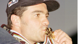 Alberto Tomba, 50 anni da leggenda dello sci e non solo