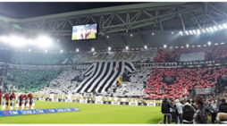 Juventus-Roma, lo spettacolo della coreografia allo Stadium