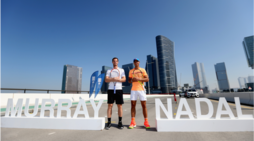 Murray e Nadal: partita su un ponte ad Abu Dhabi