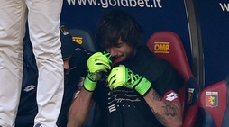 Tanti i messaggi di buona guarigione per Perin, quello di Bertolacci è da brividi