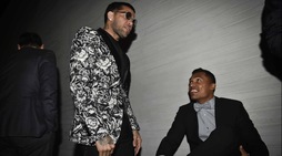 Juventus, Dani Alves maestro di stile alla serata di gala