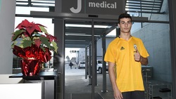 Orsolini a Torino per le visite mediche con la Juventus