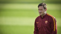 Roma, Totti si scalda per il Villarreal
