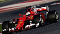 Hamilton davanti, poi Vettel nel primo giorno di test a Montmelò