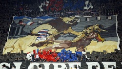 Leone vs gladiatore, la coreografia del Parc OL per Lione-Roma