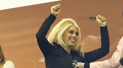 Icardi torna in campo, Wanda Nara scatenata in tribuna