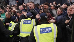 Tottenham-Millwall, scontri fuori da White Hart Lane