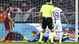 Torino-Inter: che errore di Hart sul gol di Kondogbia. Ecco la sequenza