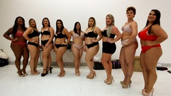 Brasile, moda "oversize": taglie forti in passerella