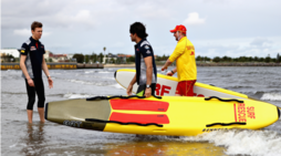 Il Gran Premio d'Australia sta per cominciare: per Sainz e Kvyat è tempo di surf