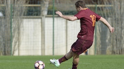 Roma, Totti: magia in allenamento contro la Primavera