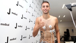 Juventus, ecco Bentancur: visite mediche al JMedical