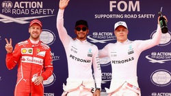 Gp Cina, pole di Hamilton. Vettel parte secondo