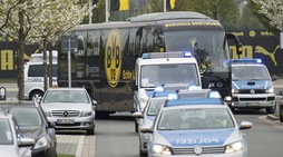 Tensione all'Induna Park: arriva l'autobus del Borussia Dortmund