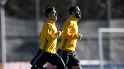 Juventus, Dybala e Higuain corrono verso il Milan