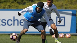 Inter, guanti e cappelli: ad Appiano è tornato l'inverno